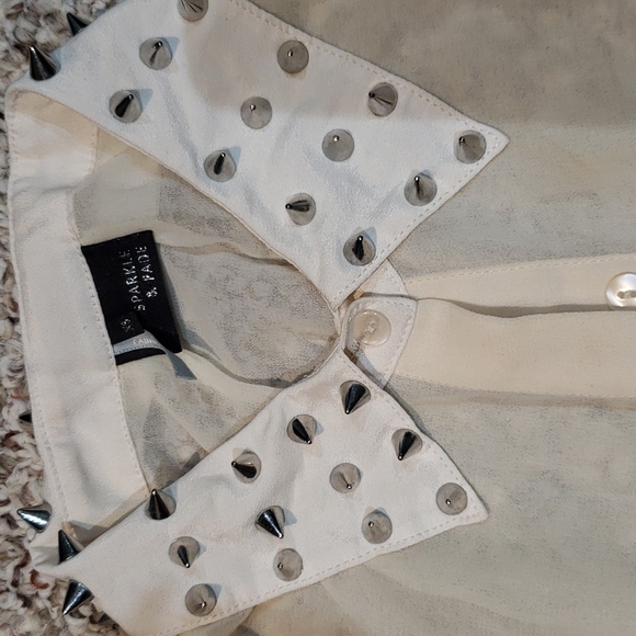 Sleeveless shirt from Urban Outfitters - Picture 2 of 2